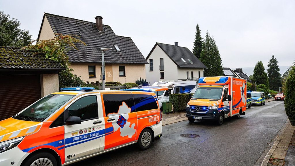 Allemagne : la bourgmestre de Herdecke victime de plusieurs coups de couteau, la police exclut un acte politique - RTBF Actus