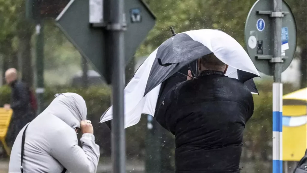 La tempête Amy frappe l'Europe et fait au moins trois morts