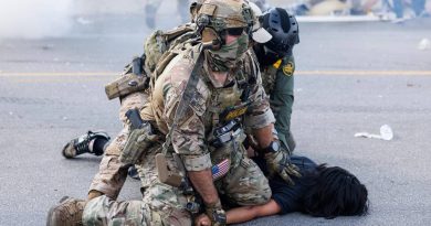 L'administration Trump décrit des villes démocrates comme «zones de guerre», justifiant l'envoi de troupes - Le Temps