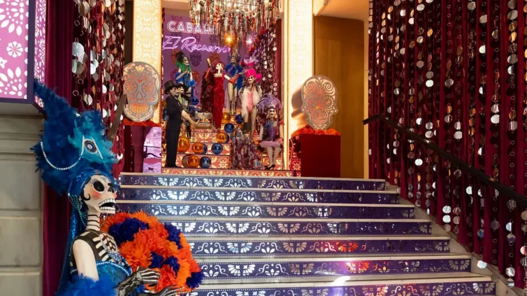 Mexique, cabaret et souvenirs : à Madrid, la Casa de Mexico dévoile son autel du Jour des morts