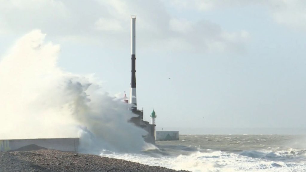 Tempête Amy : deux morts et des dégâts importants dans le nord de la France 