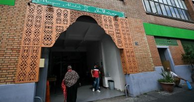 Têtes de cochons devant des mosquées françaises : onze personnes arrêtées en Serbie