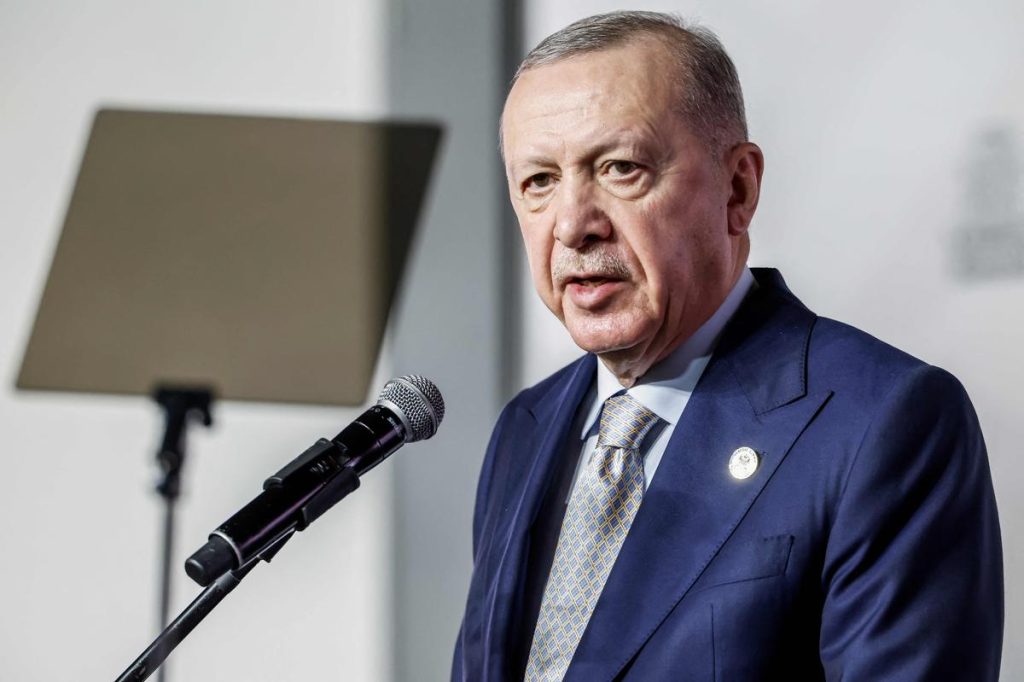 Turquie : le journaliste Fatih Altayli condamné à quatre ans de prison pour « menace » envers Erdogan