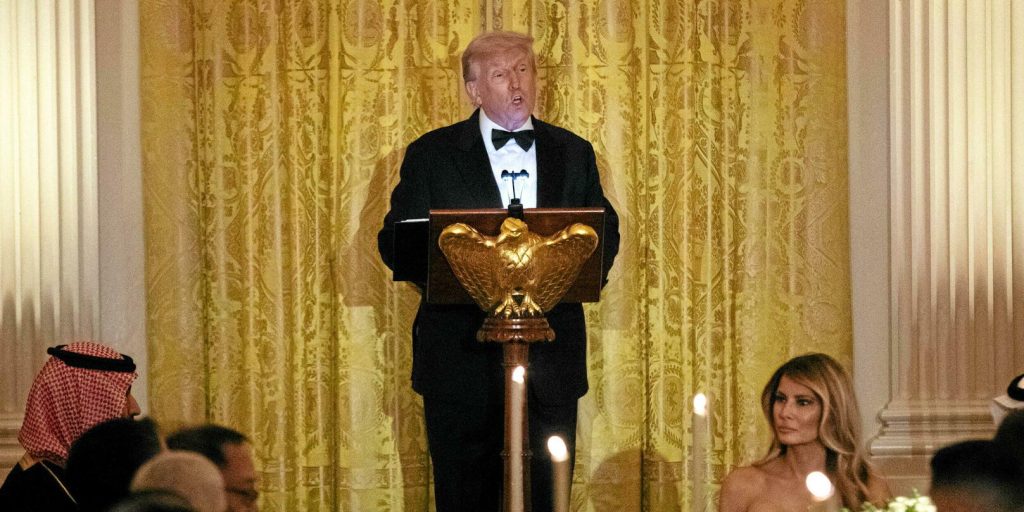 Une horloge Rolex, un lingot d’or… Comment la Suisse a acheté Trump sur les droits de douane