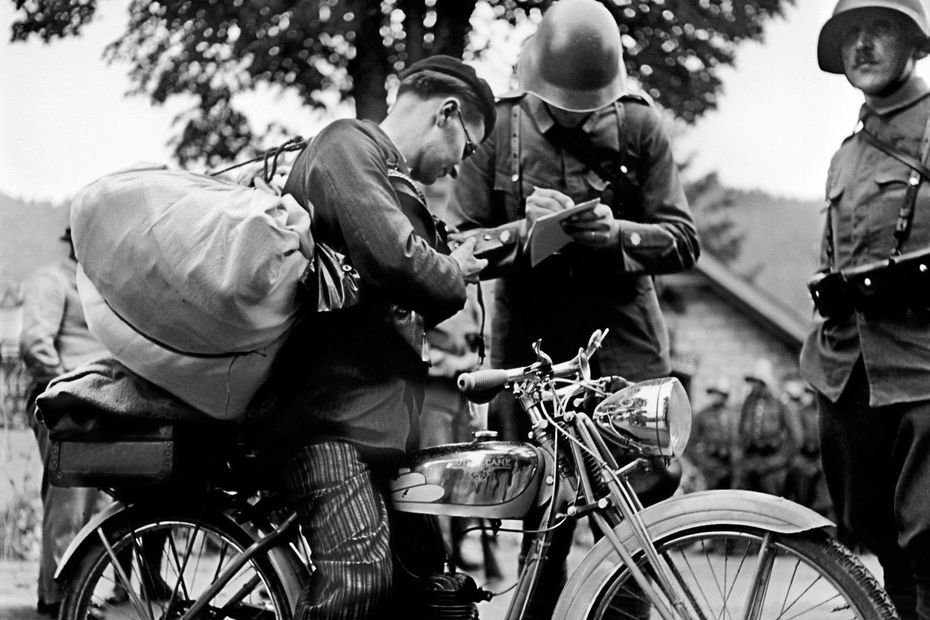 La Suisse, nid d'espions : une exposition lève le voile sur les guerres secrètes en 1939-1945 de l'autre côté de la frontière