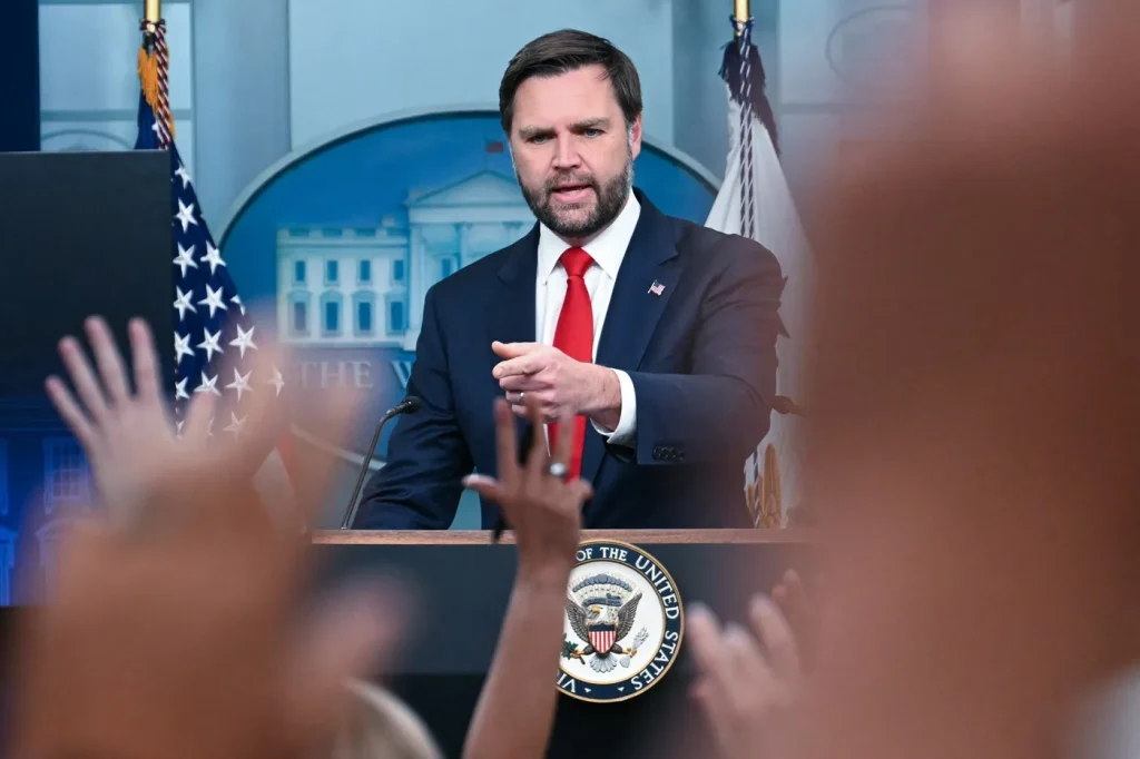 Aux États-Unis, René Girard à l’ombre des ultraconservateurs Peter Thiel et J. D. Vance